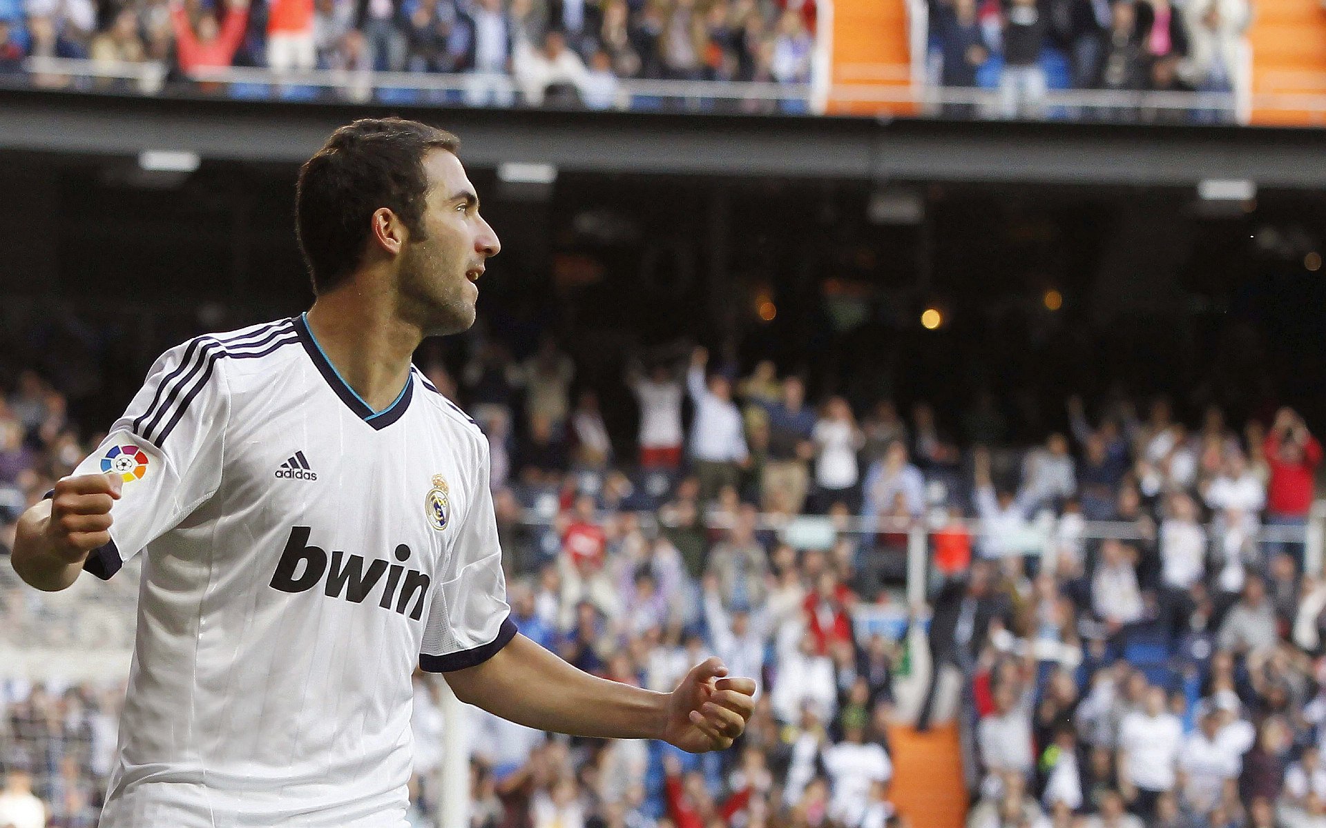 新疆队对阵鹈鹕，莫兰特打出统治级数据，展现未来巨星风范