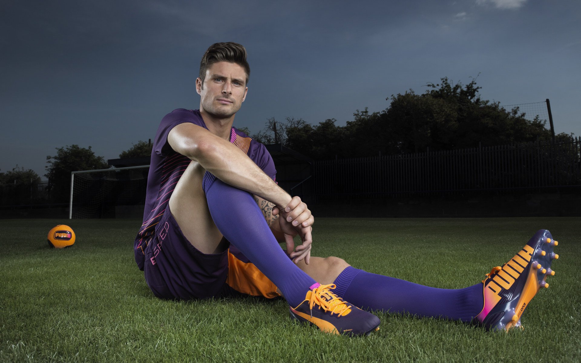 舞台越大越强，阿什拉夫闪耀佛罗伦萨，巅峰对决助那不勒斯胜出