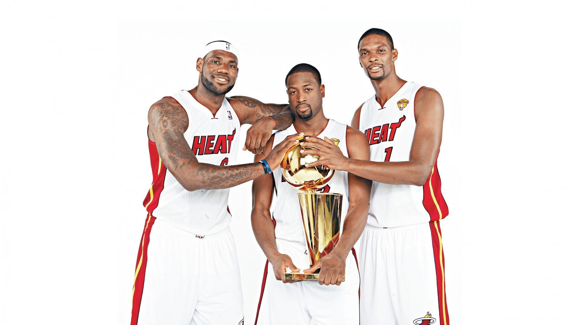 当平行宇宙照进现实，深圳队绝杀勇士，浓眉哥统治全场的篮球狂想